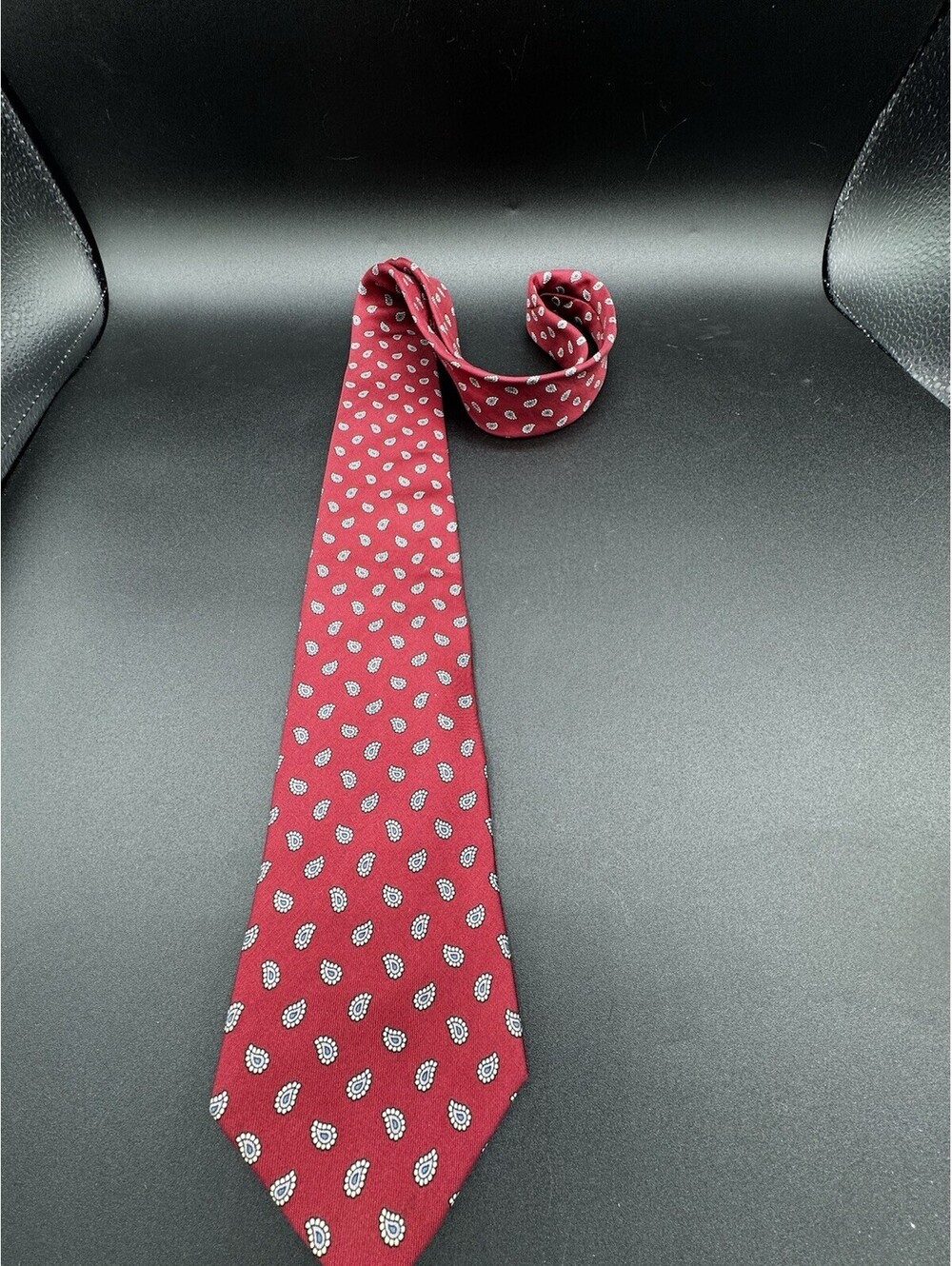 Vintage John Henry Italy Silk Tie Burgundy Red Paisley Foulard Mens Necktie